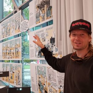 Vabamussa avautui sarjakuvanäyttely Suomessa asuvista virolaisista