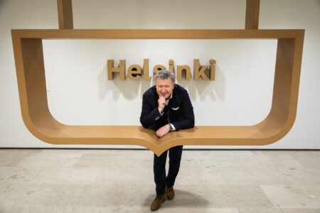 Aino Kallas -tunnustuspalkinto Valdar Liivelle